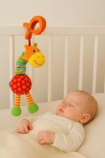 PELUCHE SONAJERO CON BROCHE TP8656 - Imagen 2