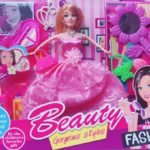 MUÑECA CON ACCESORIOS Y ESPEJO 1453761