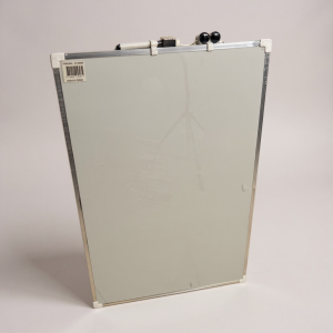 PIZARRA BLANCA 90*60 +MARCADOR UNITOYS SY10042